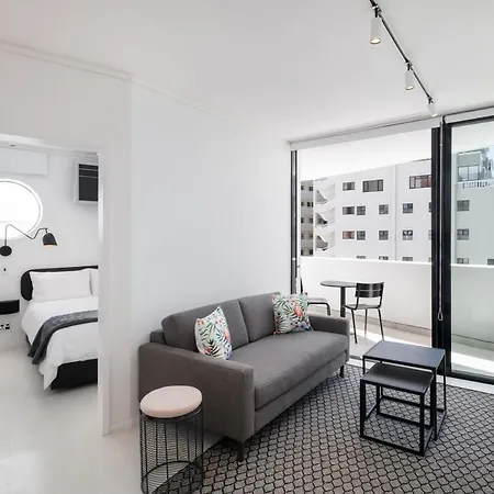 Flamingo 801 - Top Floor Sea Point Apartment With Daily Housekeeping Kaapstad Buitenkant foto