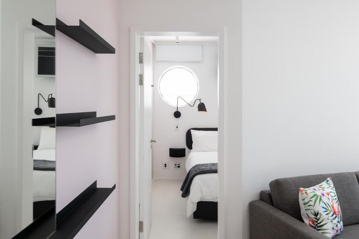Flamingo 801 - Top Floor Sea Point Apartment With Daily Housekeeping